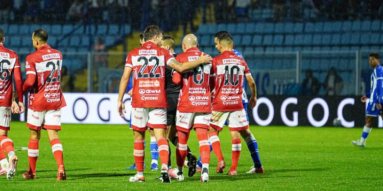 CRB vence Avaí fora de casa e se aproxima do G6 na Série B