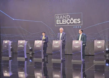 Debate presidencial marcado por críticas aos ausentes e propostas de segurança e educação