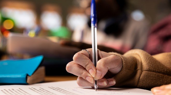 Concurso da Adeal oferece 20 vagas e salários de até R$ 7,3 mil