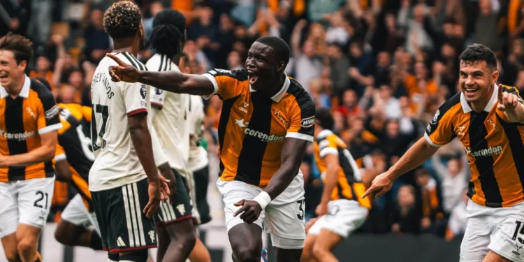 Hull City surpreende e derrota Manchester United na estreia da Premier League