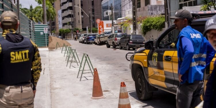 Operação Usurpação: DMTT recolhe quase 800 cones e objetos em Maceió