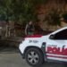 Jovem é assassinado com tiros na cabeça em praça de Maceió