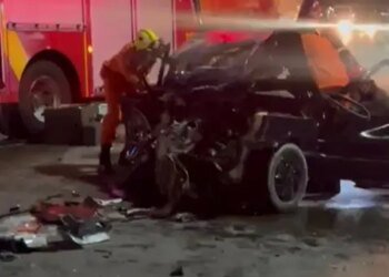 Grave acidente na BR 104 deixa motorista preso às ferragens após colisão com caminhão