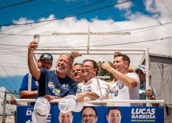 Arthur Lira participa de carreata em Arapiraca ao lado de Luciano e Lucas Barbosa