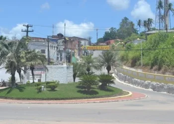 Briga em quarto de motel termina com dois homens presos por tráfico de drogas em Alagoas