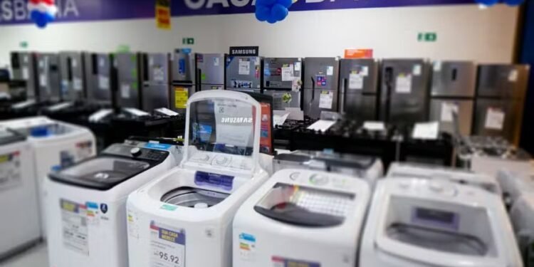 Casas Bahia promove novo leilão de eletrodomésticos e eletrônicos com descontos de até 85%