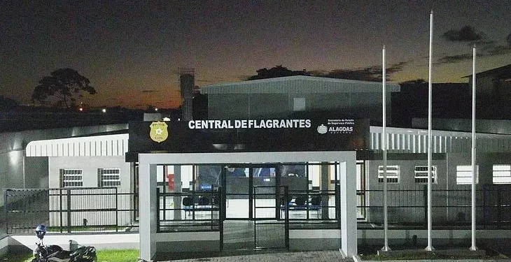 Mãe ameaça filha com faca após discussão familiar no bairro Canaã