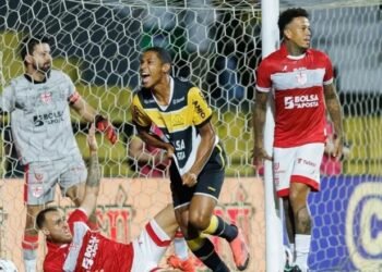 CRB busca vitória contra o Criciúma para seguir na luta pelo G-6 da Série B