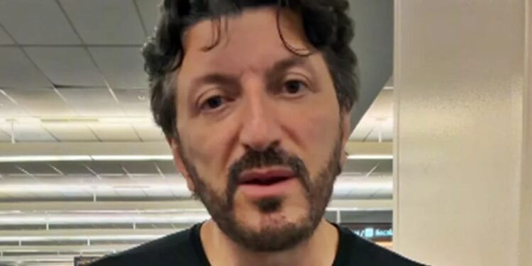 Influenciador Lito Sousa enfrenta doença rara com apoio da esposa