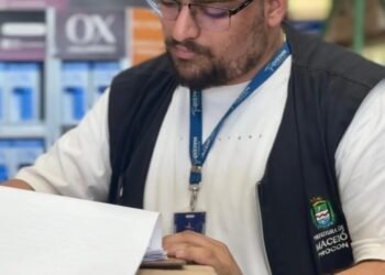 Procon exige climatizadores em supermercado após reclamações de calor
