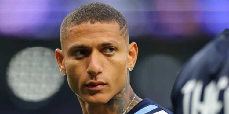 Richarlison próximo de retorno ao Everton, diz jornal britânico