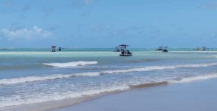 Praias de Patacho e São Miguel dos Milagres apresentam trechos impróprios para banho em Alagoas