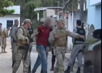 Pai é detido por manter filho bebê em cárcere privado em Maceió