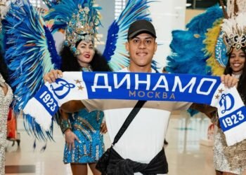 Matheus Martins retorna ao Brasil e questiona decisão do Dínamo Moscou