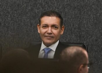Presidente do TSE nega suspender propaganda de Lula que liga Flávio ao Master