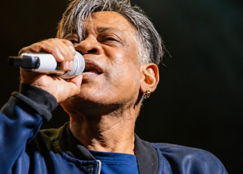 Falece Rogério Valença, ex-vocalista da banda Calcinha Preta, aos 55 anos