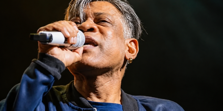 Falece Rogério Valença, ex-vocalista da banda Calcinha Preta, aos 55 anos